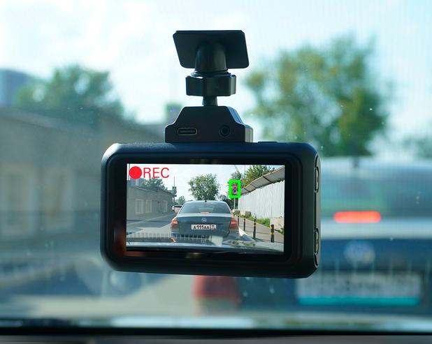 10 видеорегистраторов с GPS
